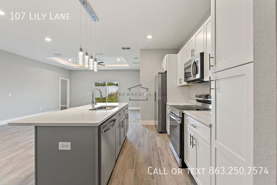 Building Photo - 107 Lily Ln