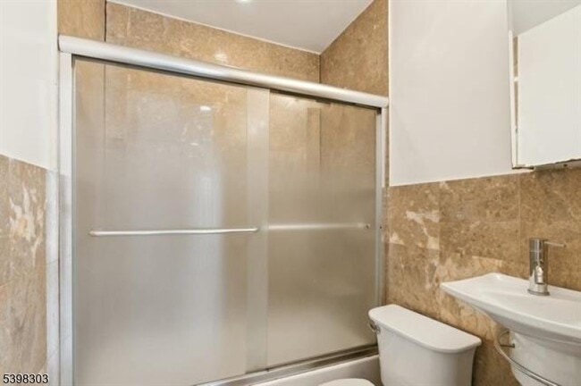 Building Photo - 89 Ferry St