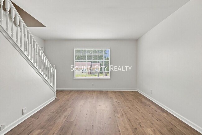 Building Photo - 4113-A Hunting Dr-
