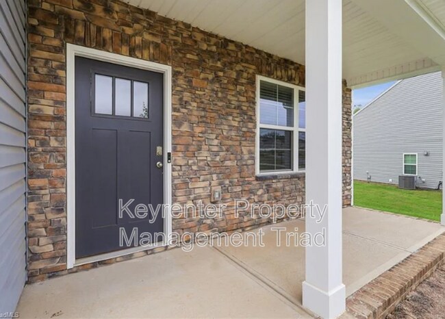 Building Photo - 7448 Buckpasser Dr