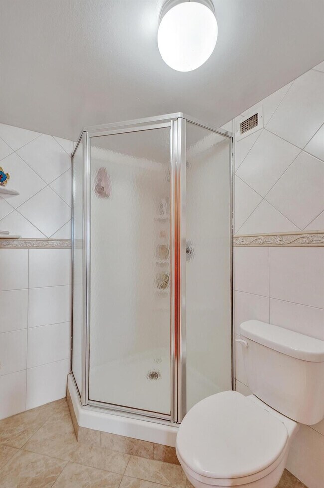 Building Photo - 1000 S Ocean Blvd