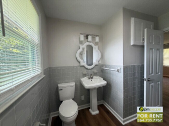 Building Photo - 119 Welborn Cir