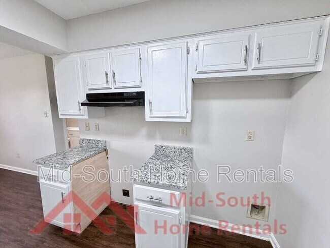 Building Photo - 7328 Hillshire Dr