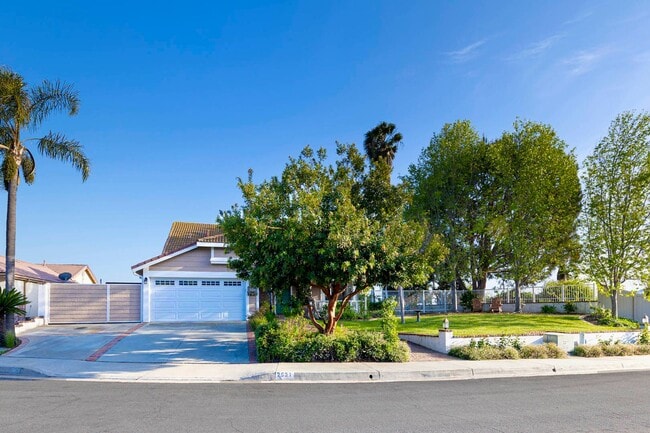 Building Photo - Adorable Short Term Furnished San Clemente Rental Home