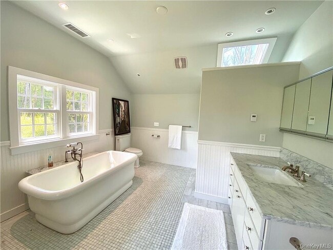 Building Photo - 333 Hook Rd