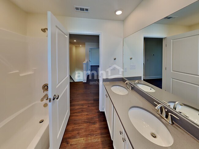 Building Photo - 4314 Effie Seward Dr