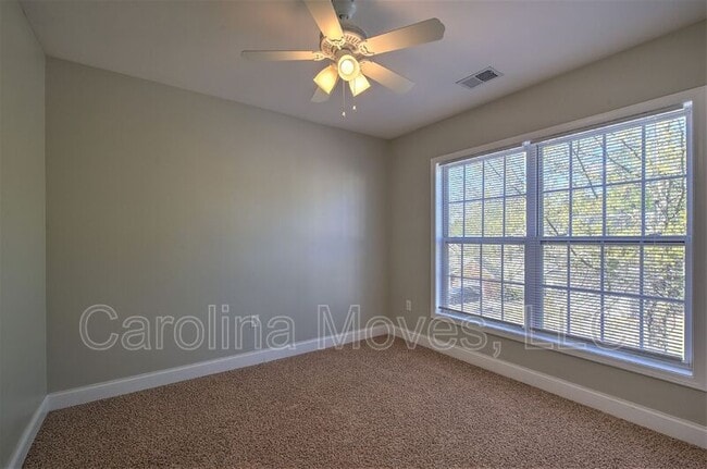 Building Photo - 823 Terrace Creek Dr