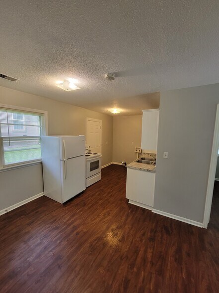 Kitchen open - 2032 NW 51st St