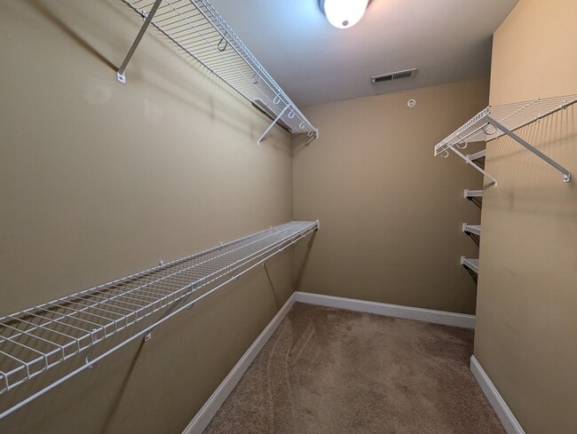 Building Photo - 102 Capstone Dr