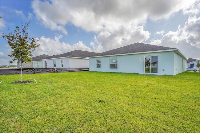 Building Photo - 5936 Mangrove Dr
