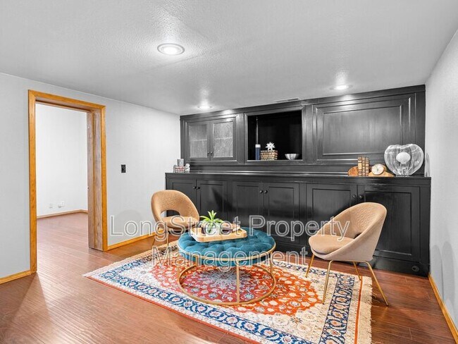 Building Photo - 15926 SW Hampshire Terrace