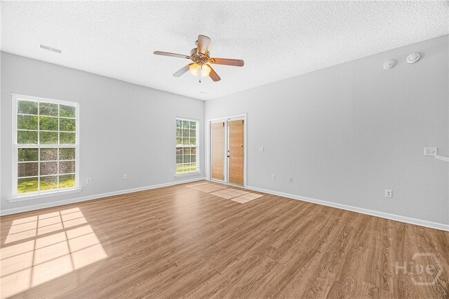 Building Photo - 8 Falkland Ave