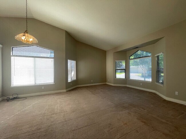 Building Photo - Gorgeous single story Gold River home in C...