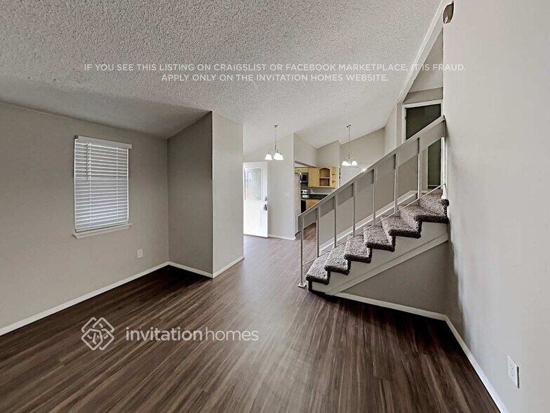 Building Photo - 13016 Grove Cir