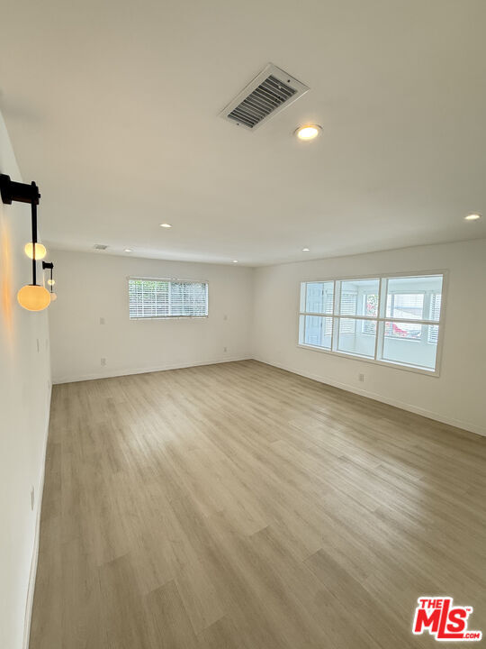 Building Photo - 4275 McClung Dr