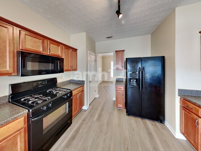 Building Photo - 110 Plumeria St