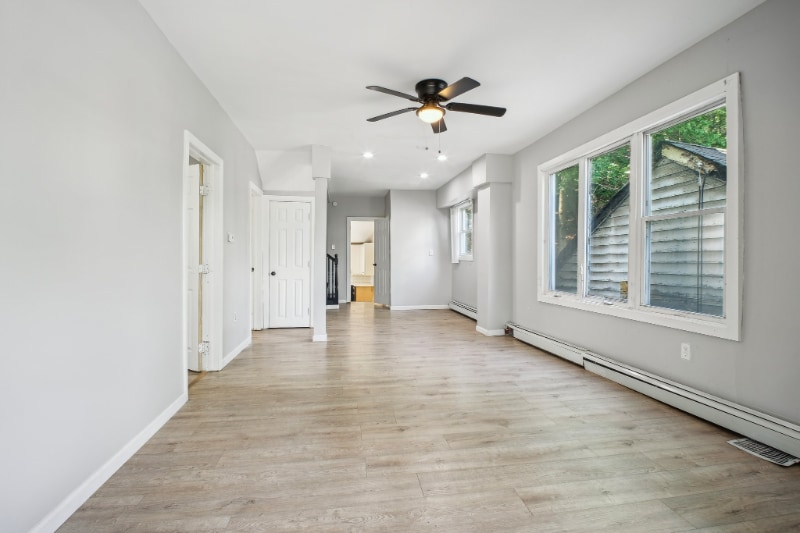 Building Photo - 296 Dixon Ave