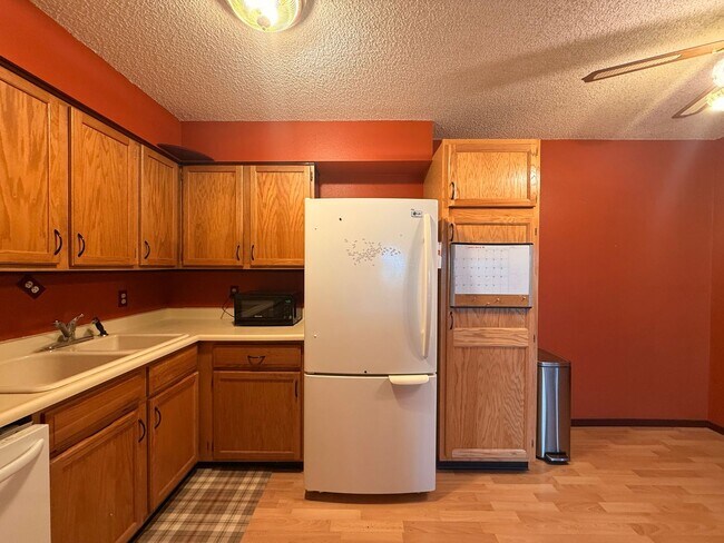 Building Photo - Green Mountain Condo with Scenic Views & Trail Access