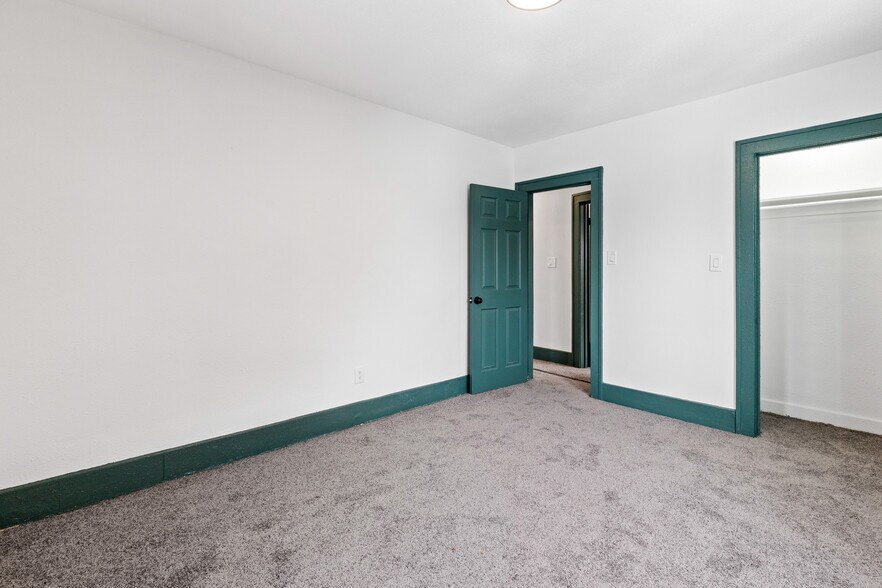 Building Photo - 4767 Sturtevant St