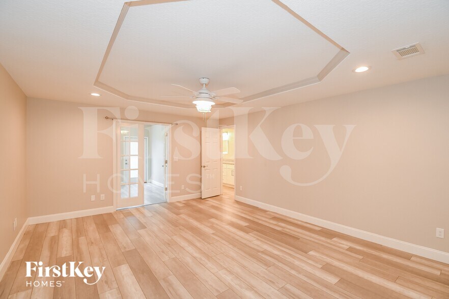 Building Photo - 11828 Merganser Way