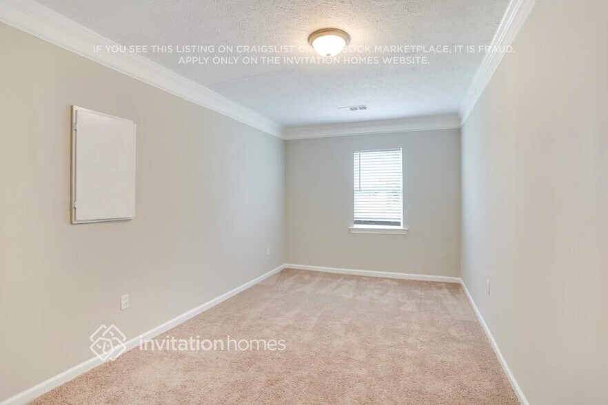 Building Photo - 6574 Eastbriar Dr