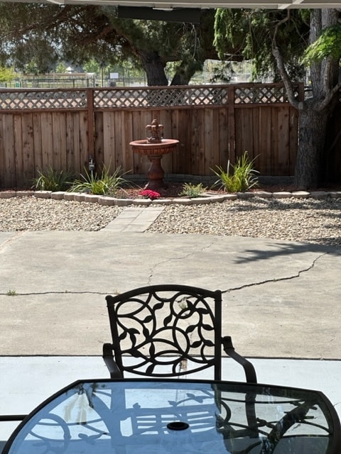 Building Photo - 1992 Bandoni Ave