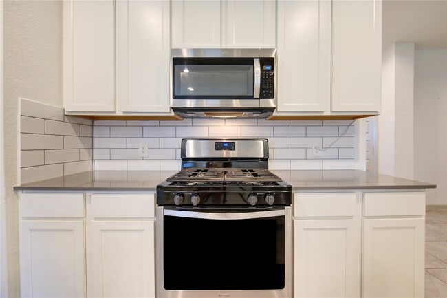 Building Photo - 4006 Elk Crk Ct