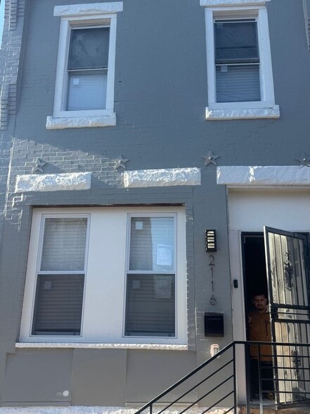 Building Photo - 2116 N Natrona St