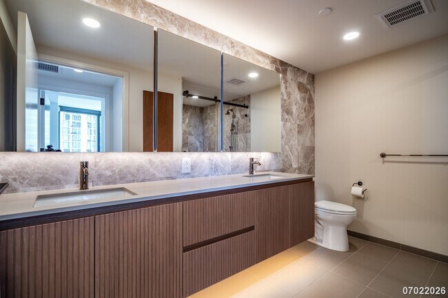 Building Photo - $4600 /1 Bed +DEN / 1 Bath Elevated Island Living at The Park at Ward Village