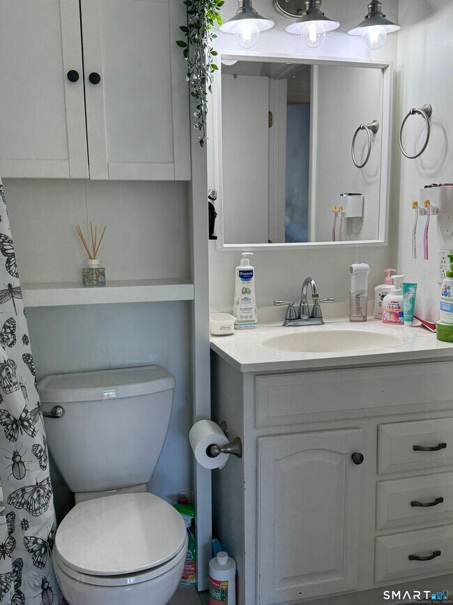 Building Photo - 103 Peddlers Dr