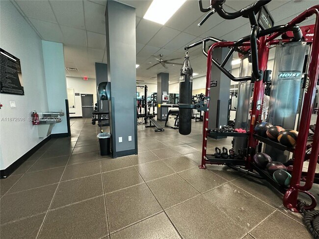 Building Photo - 2501 S Ocean Dr