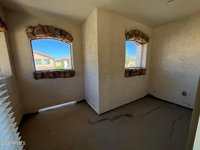 Building Photo - 9237 W Coolbrook Ave