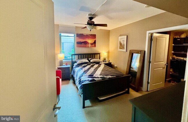 Building Photo - 1117 10th St NW