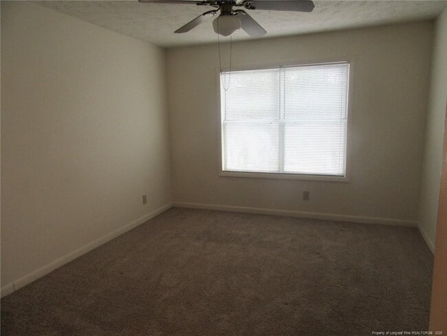 Building Photo - 663 Bartons Landing Pl