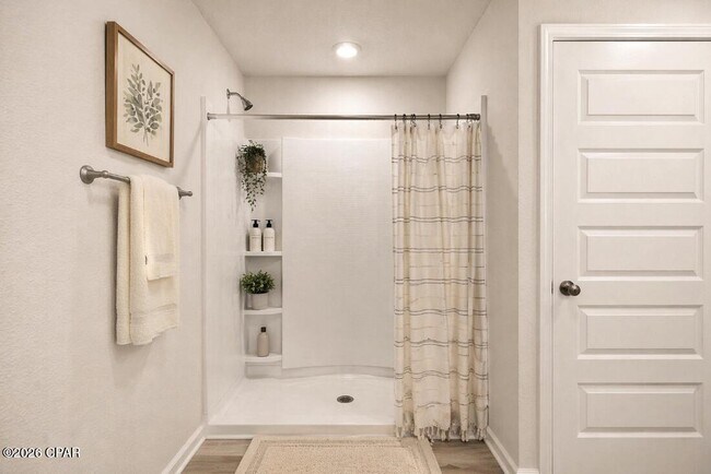 Building Photo - 7504 Delancey St