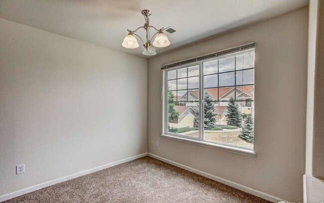 dining area - 4815 Hahns Peak Dr