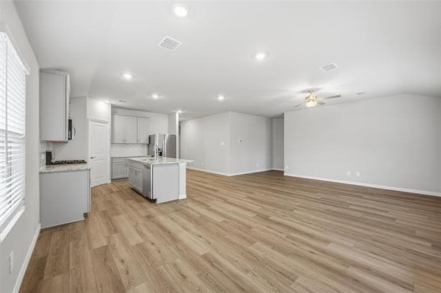 Building Photo - 413 Midnight Oak Dr