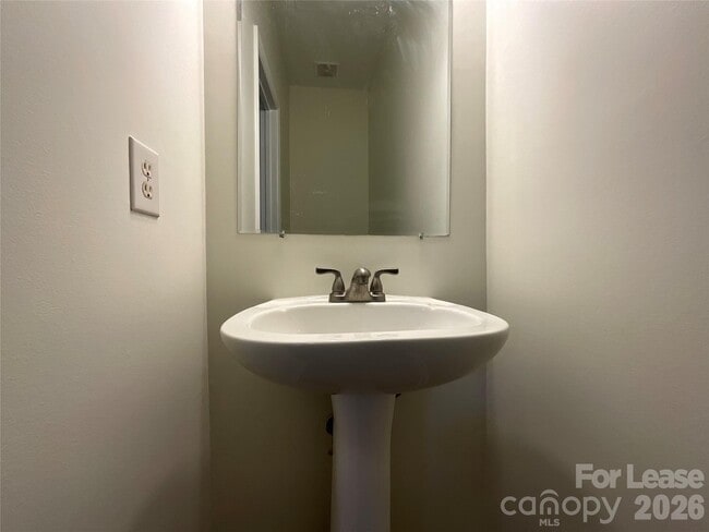 Building Photo - 7809 Lennoxshire Rd