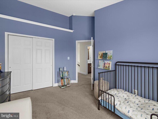 Building Photo - 8512 Pine Springs Dr