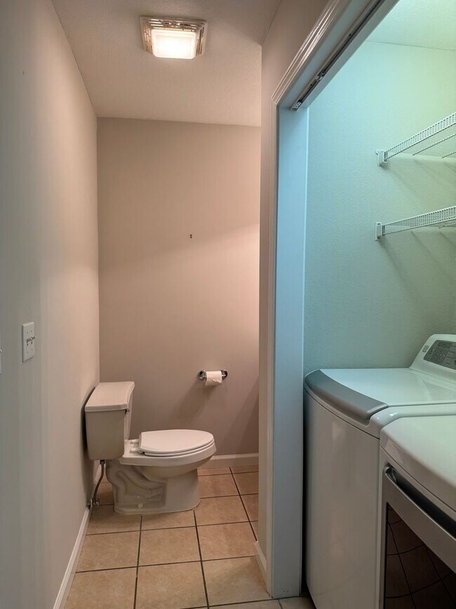 Building Photo - South AVL - Arden Townhome Move-In Ready