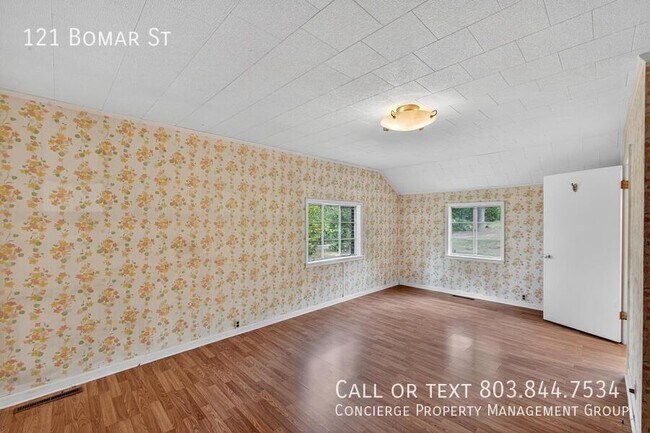 Building Photo - 121 Bomar St