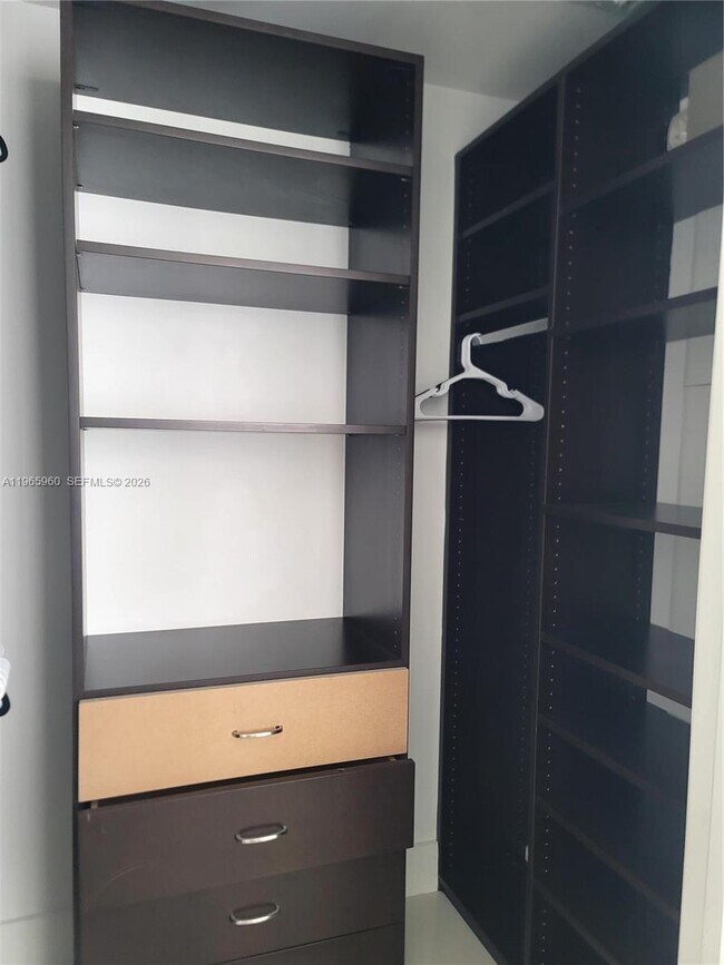 Building Photo - 475 Brickell Ave