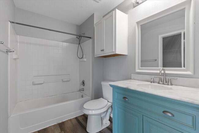 Building Photo - 5621 Abby Ann Ln