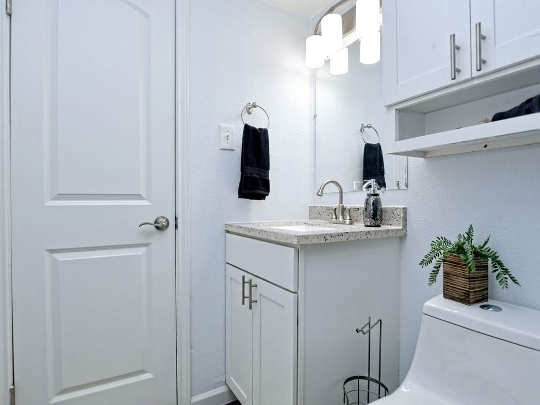 Building Photo - 1840 Burton Dr