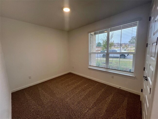 Building Photo - 400 Barton Run Dr