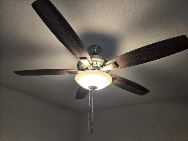 Building Photo - 602 Pearly Eye Dr