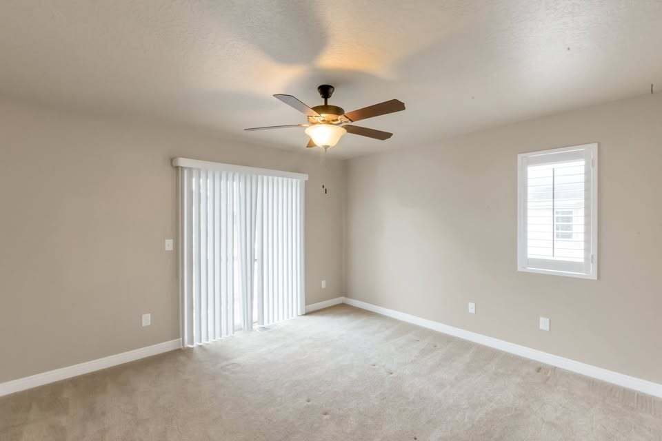 Building Photo - 3811 N Prairie Grass Dr