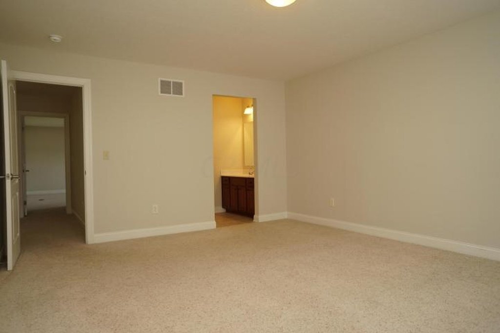 Building Photo - 8616 Maple Leaf Ct