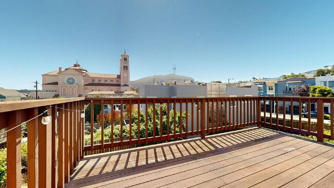 Building Photo - Charming Inner Sunset Single Family Home w...