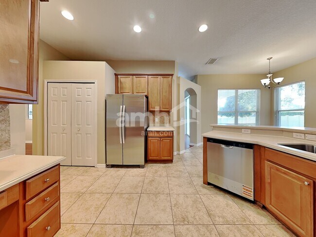 Building Photo - 2770 Spicebush Loop